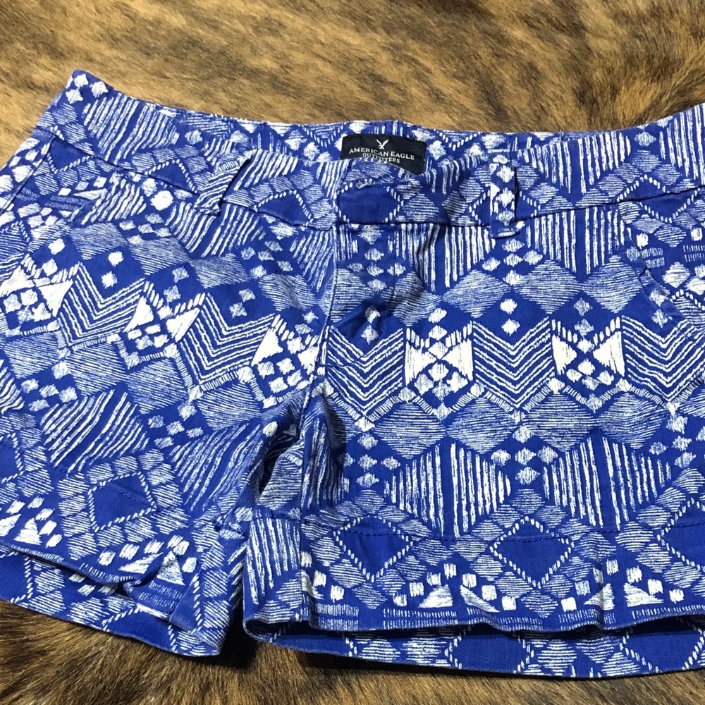 American Eagle midi stretch shorts in size 4